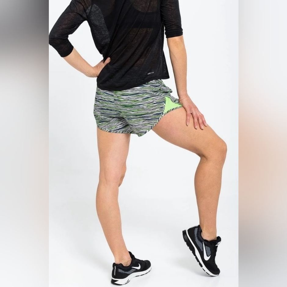 Nike Women's Dri-Fit Equilibrium Modern Tempo Running Shorts